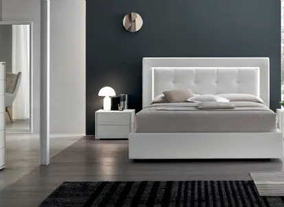 Letto matrimoniale con testiera classica in lavorazione capitonné con luce integrata Deo Light di Maronese Acf